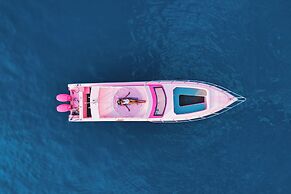 PinkCoco Gili Trawangan - Constant Surprises- for Cool Adults Only