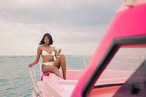 PinkCoco Gili Trawangan - Constant Surprises- for Cool Adults Only