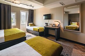 The Alfred Hotel