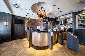 The Alfred Hotel