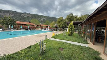 Apella Hotel