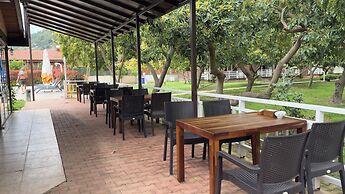 Apella Hotel