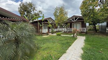 Apella Hotel