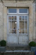 Le Voltaire Chambres et Table d'Hotes