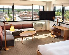 The Lismore Eau Claire - a DoubleTree by Hilton