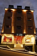 Hotel Mil 810