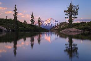 Inn at Mount Shasta