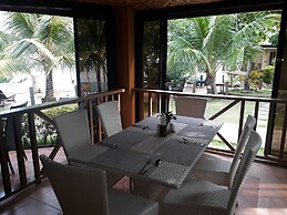 Anda White Beach Resort