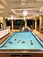 Anda White Beach Resort