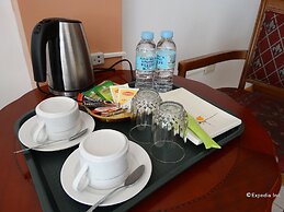 Anda White Beach Resort