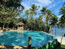 Anda White Beach Resort