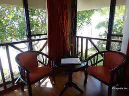 Anda White Beach Resort