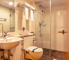 Octave Suites Residency Rd