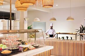 Coral Azur Beach Resort