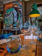 Ox Hotel Bar & Grill