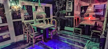 Ox Hotel Bar & Grill