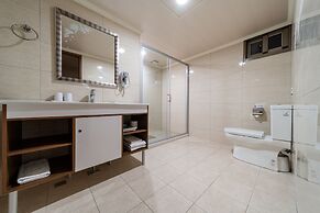 Fish Hotel - Pingtung