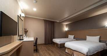 Fish Hotel - Pingtung