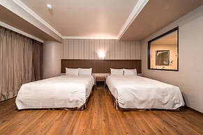 Fish Hotel - Pingtung