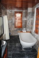 Hoi An Osaka Riverside Villa & Spa