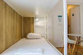 Follow the Sun Boutique Hostel - Pool, Breakfast & Sea Views