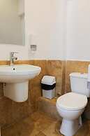 Follow the Sun Boutique Hostel - Pool, Breakfast & Sea Views