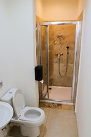 Follow the Sun Boutique Hostel - Pool, Breakfast & Sea Views