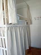 Follow the Sun Boutique Hostel - Pool, Breakfast & Sea Views