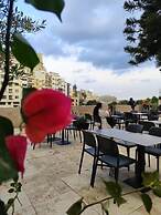 Follow the Sun Boutique Hostel - Pool, Breakfast & Sea Views