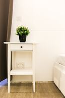 Follow the Sun Boutique Hostel - Pool, Breakfast & Sea Views