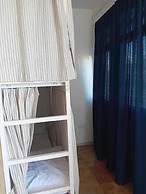 Follow the Sun Boutique Hostel - Pool, Breakfast & Sea Views