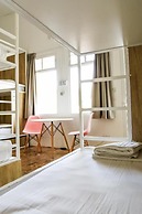 Follow the Sun Boutique Hostel - Pool, Breakfast & Sea Views