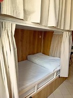 Follow the Sun Boutique Hostel - Pool, Breakfast & Sea Views