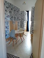 Follow the Sun Boutique Hostel - Pool, Breakfast & Sea Views