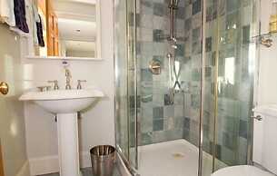 24 East Main Street B&B