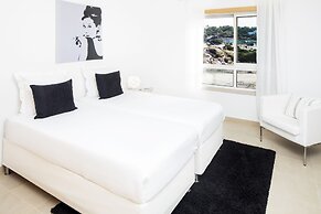 The Beachfront Praia D'el Rey Golf & Beach Resort