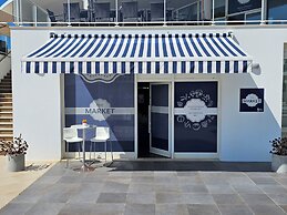 The Beachfront Praia D'el Rey Golf & Beach Resort