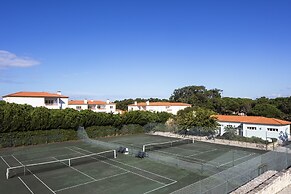 The Beachfront Praia D'el Rey Golf & Beach Resort