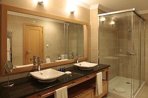 The Beachfront Praia D'el Rey Golf & Beach Resort