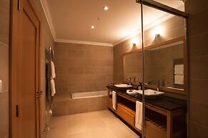 The Beachfront Praia D'el Rey Golf & Beach Resort