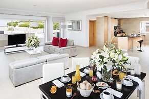 The Beachfront Praia D'el Rey Golf & Beach Resort