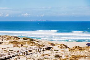 The Beachfront Praia D'el Rey Golf & Beach Resort