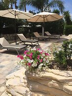 De Michanna Properties