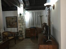 De Michanna Properties