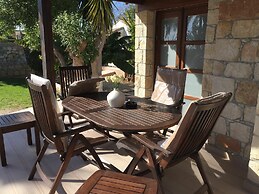 De Michanna Properties