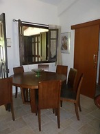 De Michanna Properties