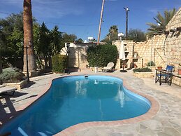 De Michanna Properties