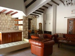 De Michanna Properties