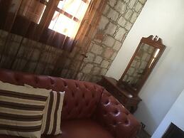 De Michanna Properties