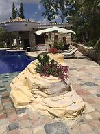 De Michanna Properties